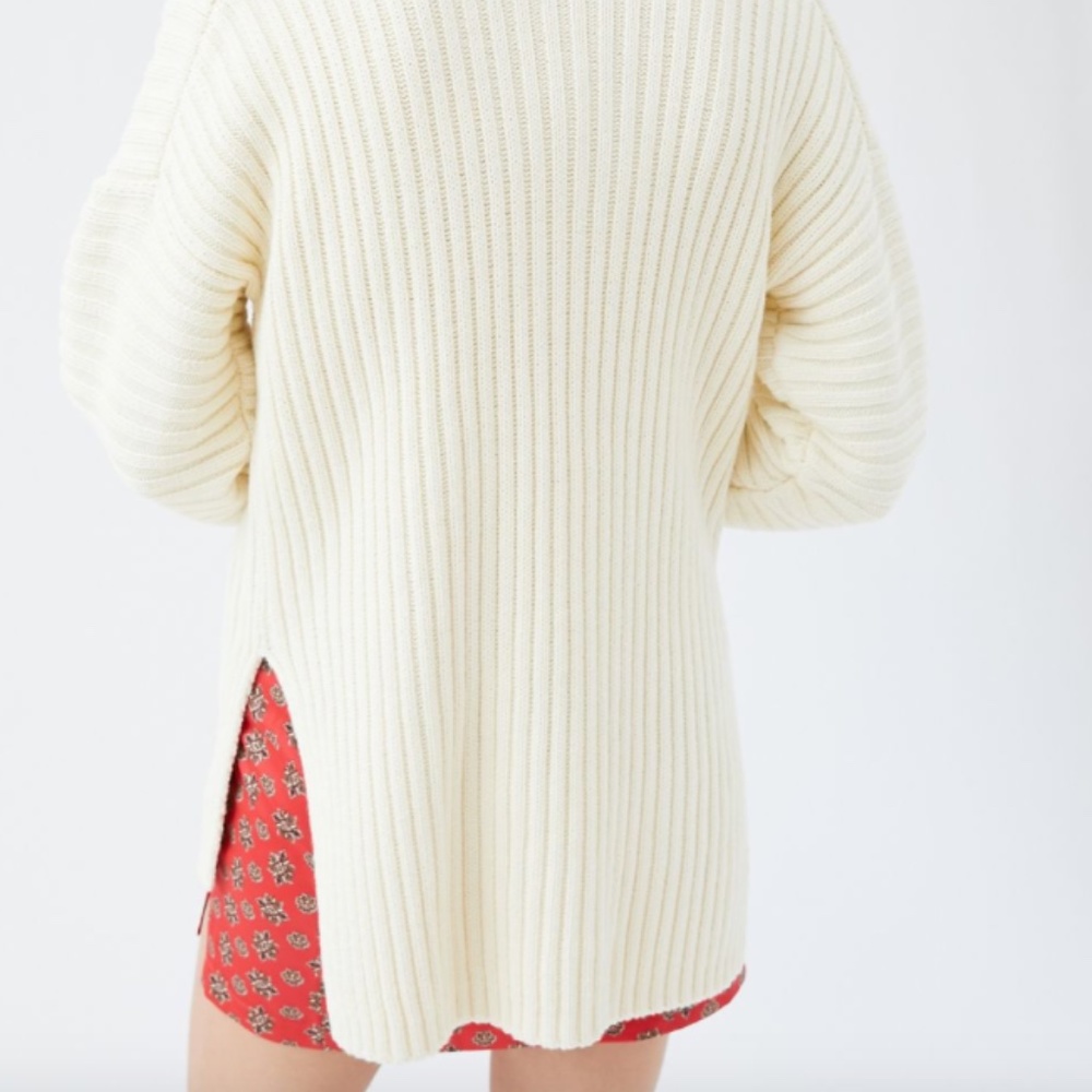 Urban Outfitters Palmer Deep V-Neck Tunic Sweater - Picture 4 of 5
